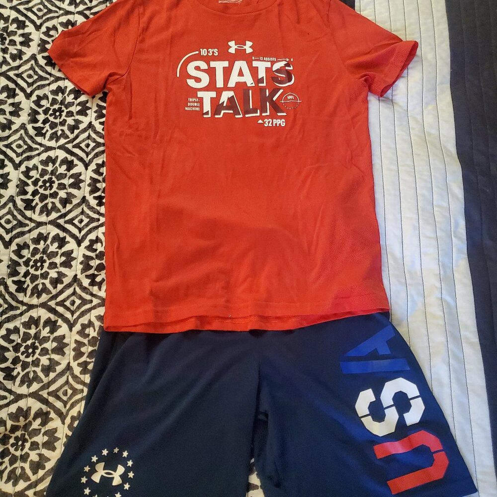 Under Armour Shirt and T-shirt big boys (size M)